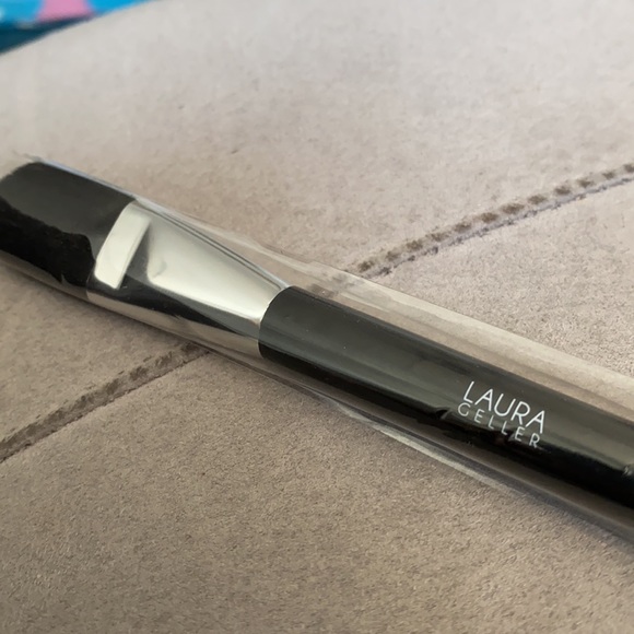 Laura Geller Baked Blush N Brighten with brush - Picture 5 of 5